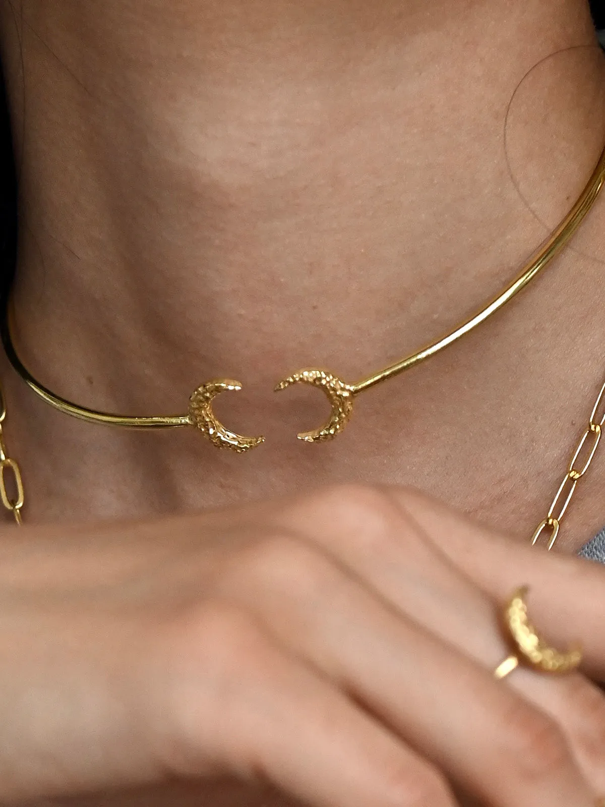 Hollow Moon Choker necklace