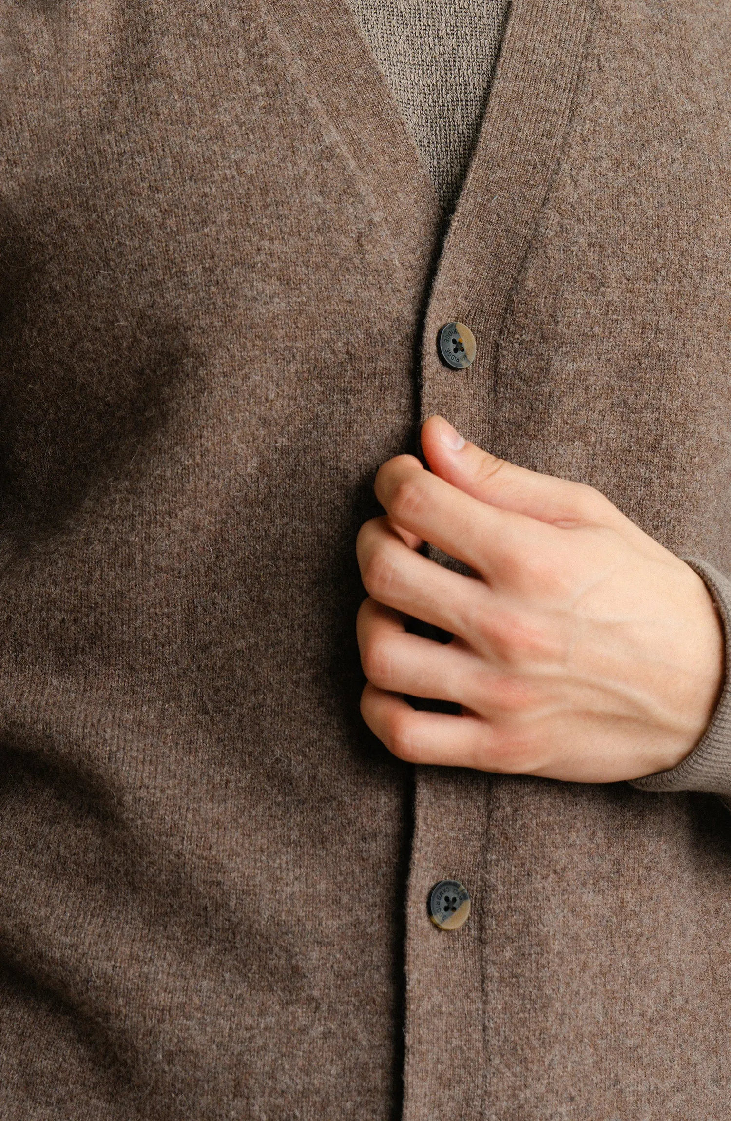 Sleeve-Less Cardigan - Brown